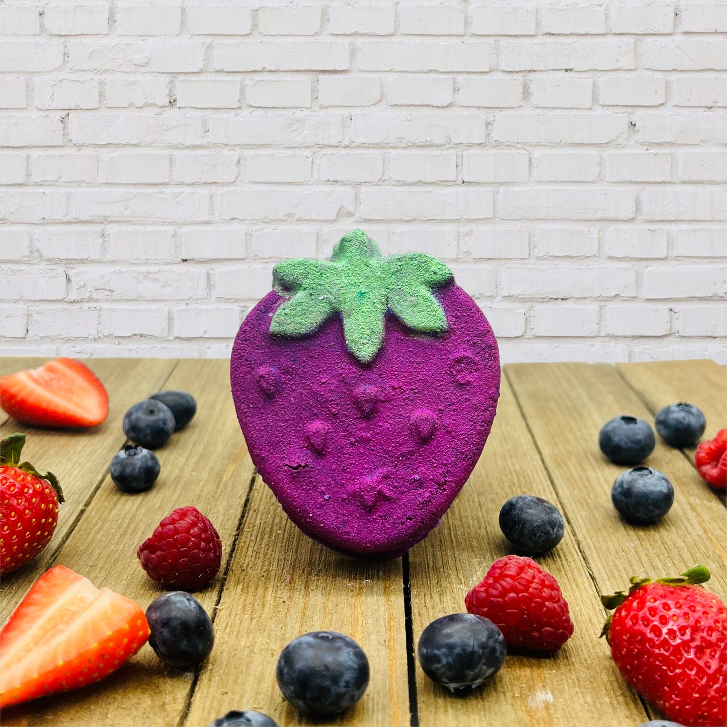 THE BERRY BEST Bath Bomb