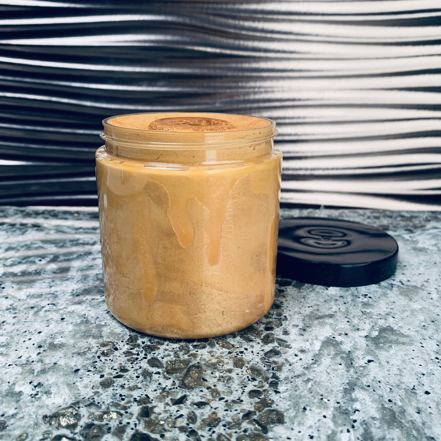 LIQUID GOLD Scoopable Wax