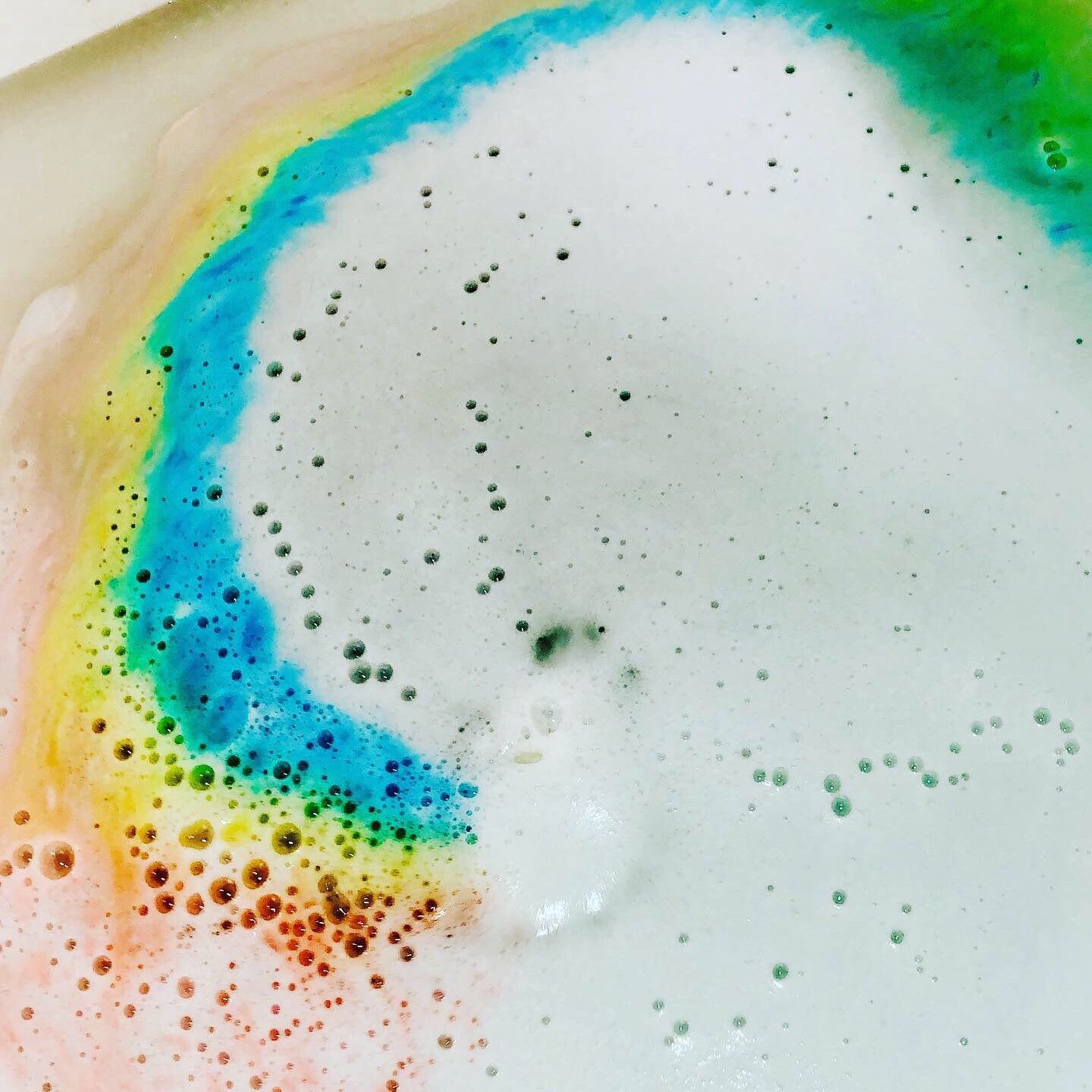 ROY G. BIV Bath Bomb