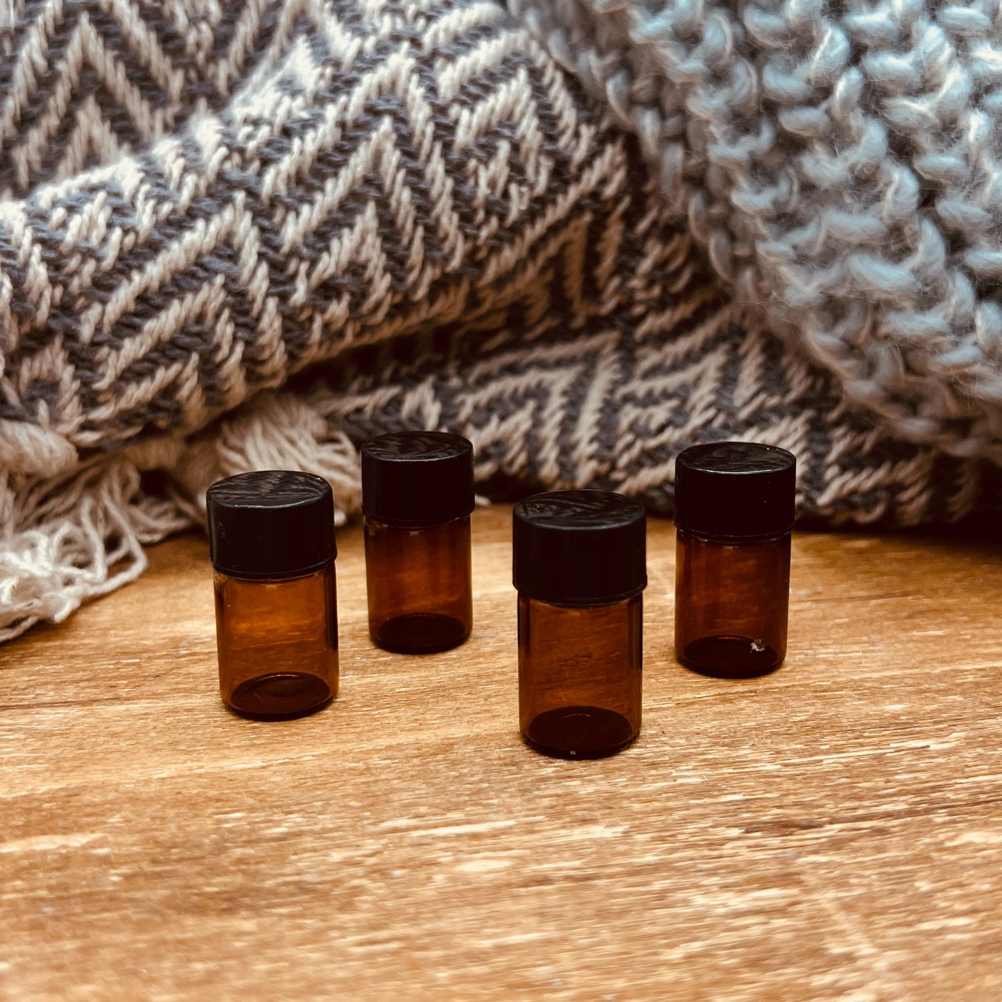 SNUGGLE SEASON Perfume Sampler